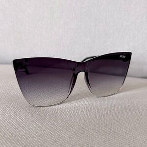 Quay Come Thru Womens Sunglasses- Oversized Black Gradient. With case!